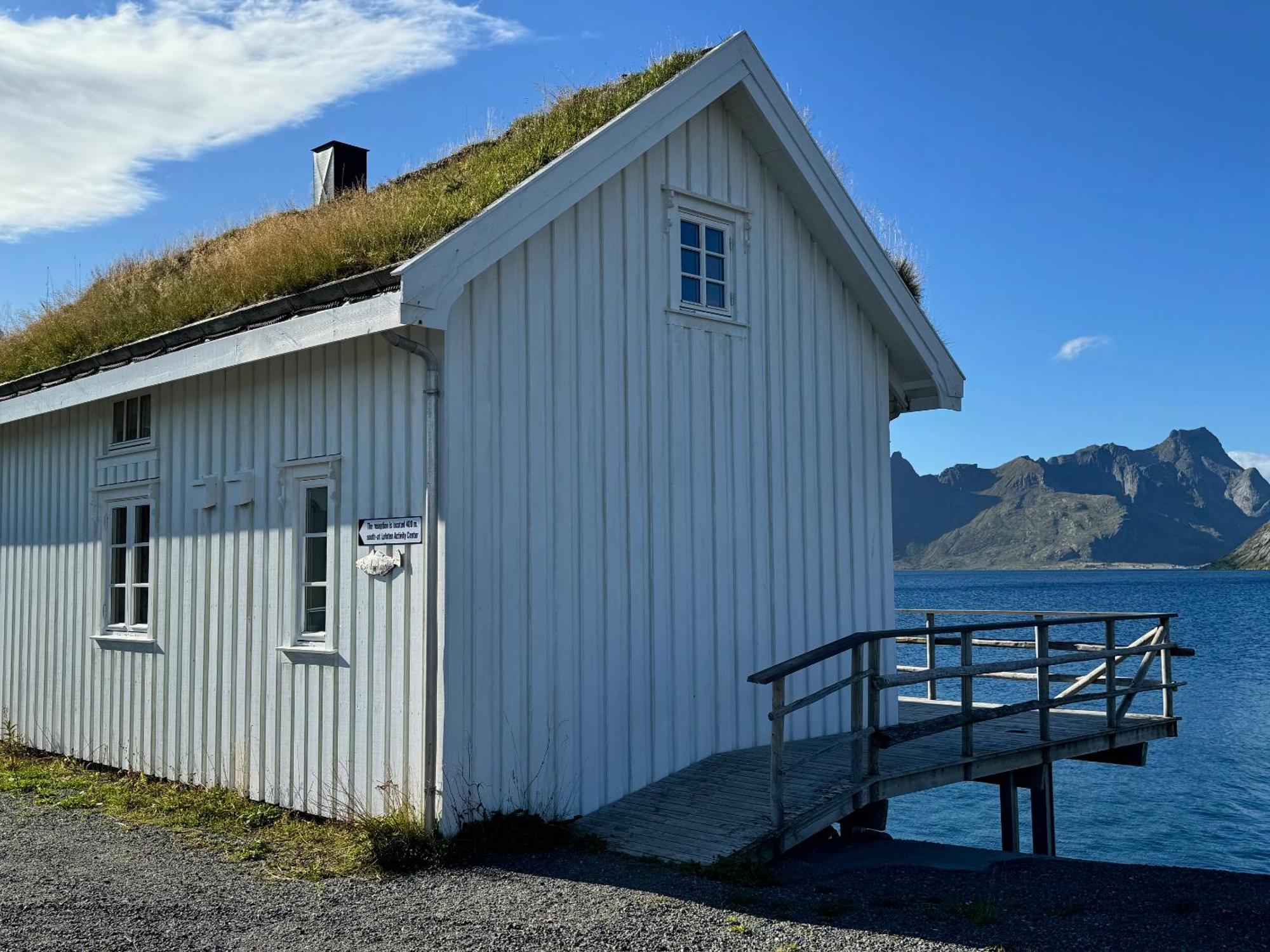 Toppoy Rorbuer Reine Buitenkant foto